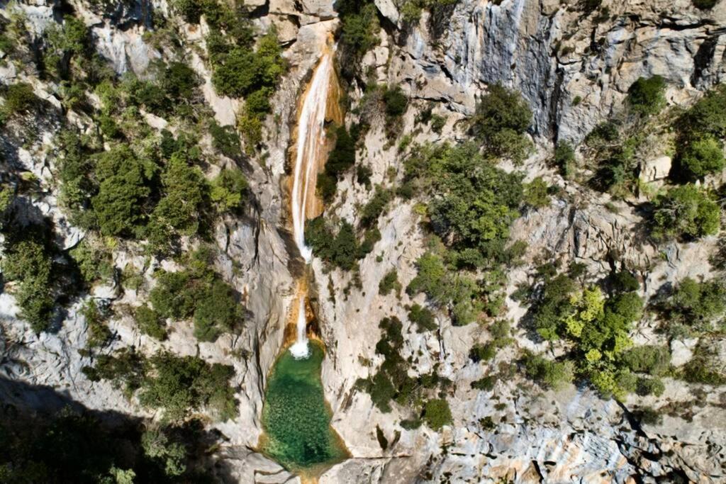 Pont De Valenti Mountain Retreat Lägenhet Girona Exteriör bild