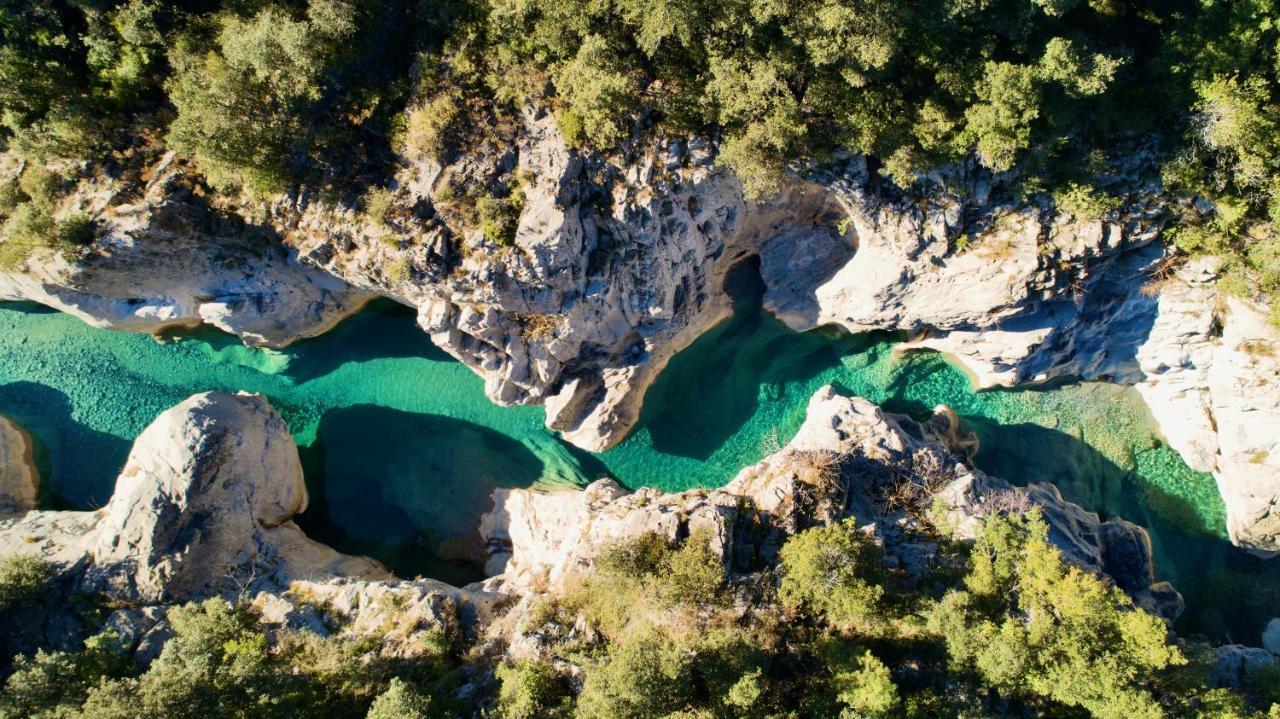 Pont De Valenti Mountain Retreat Lägenhet Girona Exteriör bild